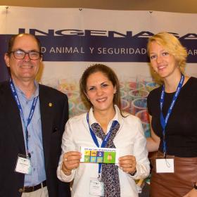 Prize winner Tamara with Jacques Delbecque and Anna Bindemann from event sponsors Ingenasa 